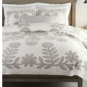 Pottery Barn Gray Floral Quilt Set